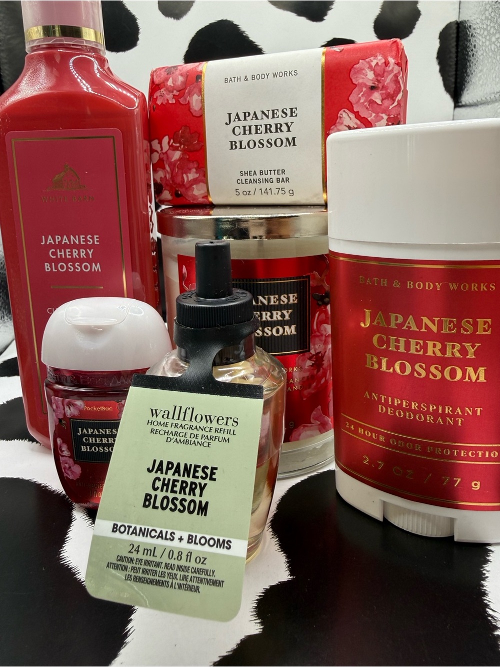 Bath & Body Works Japanese Cherry Blossom Collection - Red & White